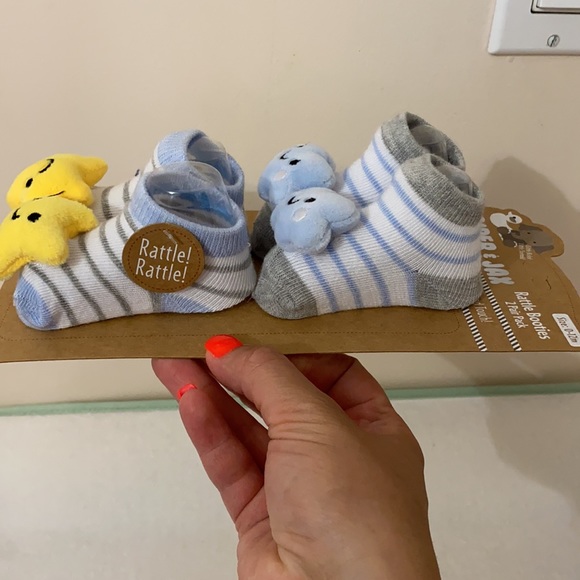 Rattle booties - Picture 2 of 3